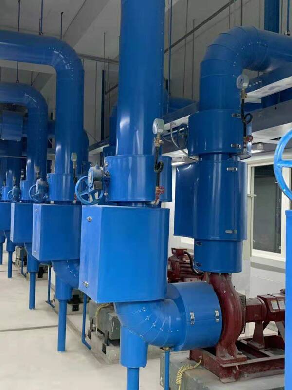 空調機房管道橡塑保溫_彩鋼板外殼.jpg